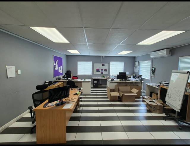 490M² WAREHOUSE TO LET IN PAROW INDUSTRIAL